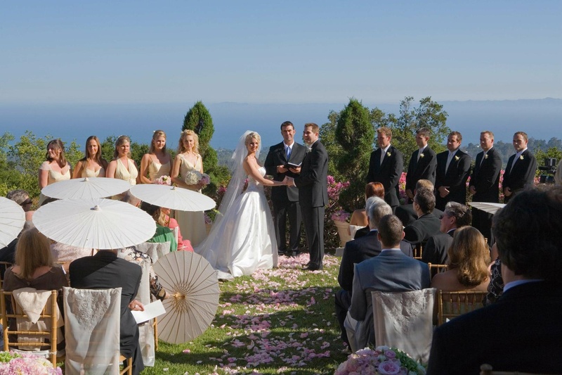 Oceanfront Ceremony Décor
Photography: Melissa Musgrove Photography
Read More:
http://www.insideweddings.com/weddings/isabelle-bridges-and-brandon-boesch/234/ Bridesmaids and groomsmen at altar