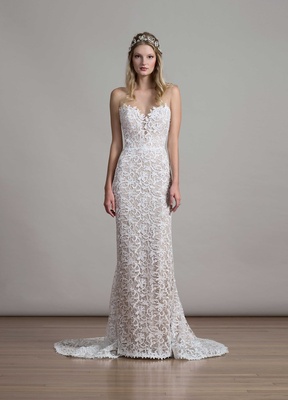 Deep Sweetheart Lace Sleeveless Sheath Wedding Dress