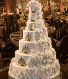 Art Deco-Inspired Wedding Cake
Photography: Curtis Dahl Photography
Read More:
http://www.insideweddings.com/weddings/luxury-wedding-with-an-art-deco-theme-in-southern-california/1122/ Art deco design wedding cake gold white cascading sugar flowers rose frosting on glass table wedding
