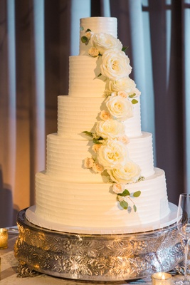 Romantic Rustic Chic Wedding At A Whiskey Distillery In Atlanta Romantic Rustic Chic Wedding At A Whiskey Distillery In Atlanta