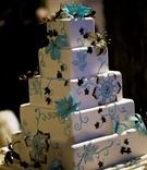 Artistic Square Wedding Cake
Photography: Artisan Events
Read More:
http://www.insideweddings.com/weddings/breathtaking-blue-wedding-at-the-art-institute-of-chicago/251/ Bright blue and brown cake decorations