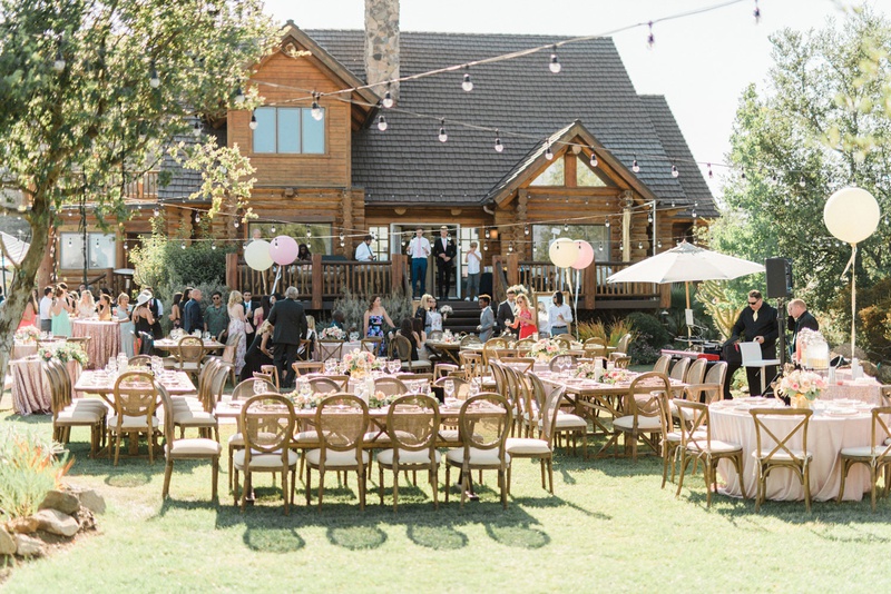 Megan Nicole's Wedding Reception
Photography: Ether %26 Smith
Read More:
http://www.insideweddings.com/weddings/youtube-singer-megan-nicoles-romantic-outdoor-wedding-in-malibu/1163/ Outdoor wedding reception malibu estate venue backyard wedding balloons umbrellas pink wood greenery