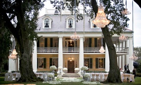 Louisiana Plantation Venue
Photography: Kevin Beasley Photographer
Read More:
http://www.insideweddings.com/weddings/opulent-wedding-with-gatsby-inspired-theme-at-louisiana-plantation/747/ Outdoor wedding ceremony with chandeliers hanging from trees at Houmas House Plantation in Louisiana