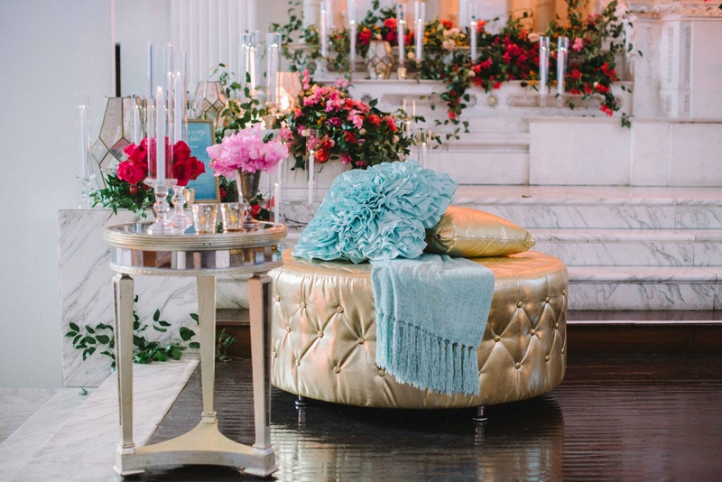 Gold Ottoman, Blue and Pink Details
Photography: Krista Mason Photography
Read More:
http://www.insideweddings.com/weddings/mediterranean-inspired-styled-shoot-featuring-unique-details/856/ gold ottoman wedding reception lounge area pink blue details leaves