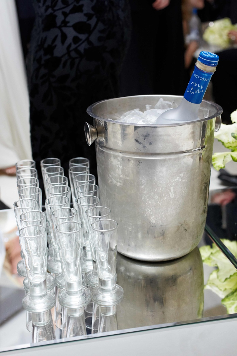 Chilled Vodka Shots
Photography: Cooper Carras Photography
Read More:
http://www.insideweddings.com/weddings/classic-winter-white-wedding-in-wine-country/417/ Chilled Grey Goose vodka and shot glasses