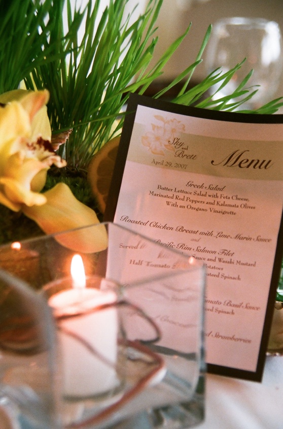 Hawaiian Wedding Menu
Photography: frame.thirty.six photography
Read More:
http://www.insideweddings.com/weddings/tropical-inspired-spring-wedding-at-the-bel-air-bay-club/236/ Hawaiian flower motif wedding menu card