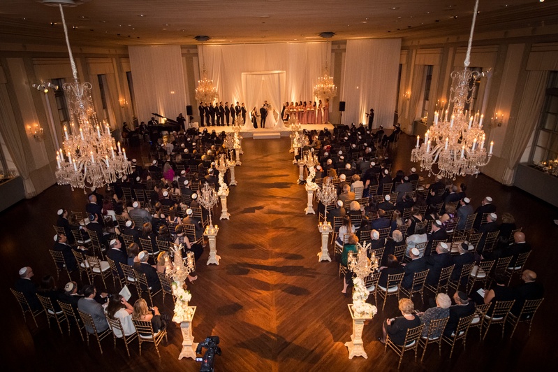 Jewish Ceremony with Chandeliers
Photography: Carasco Photography
Read More:
http://www.insideweddings.com/weddings/jewish-wedding-with-classic-ivory-and-gold-decor-in-chicago/983/ jewish wedding ceremony at the standard club in chicago, large wedding, chandeliers