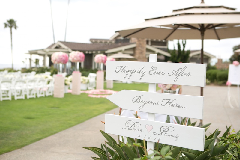 Directional Wedding Signs
Photography: Marianne Lozano Photography
Read More:
http://www.insideweddings.com/weddings/pink-white-wedding-with-ombre-details-at-montage-laguna-beach/686/ White wood arrows pointing toward wedding ceremony
