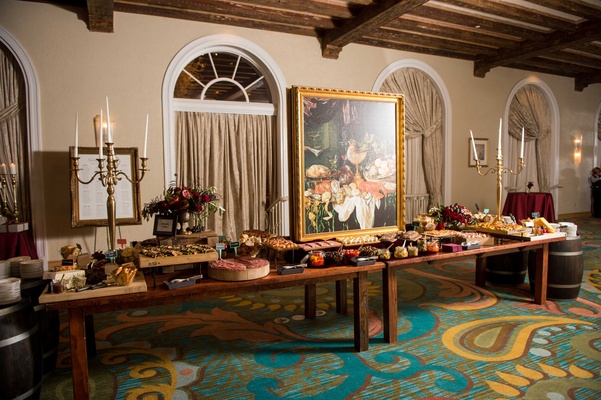 Old world wedding with jewel tone color palette in florida ... Désign Palette de table cuisine