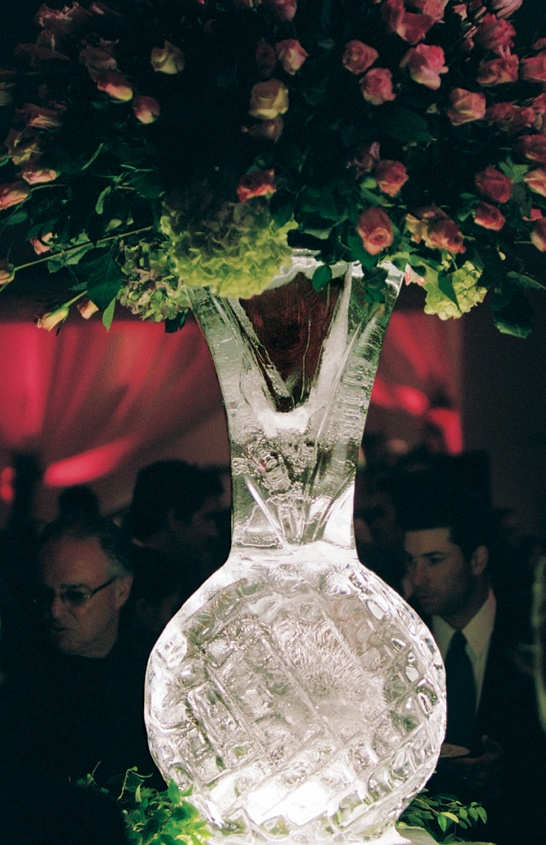 Unique Ice Vase
Photography: Curtis Dahl Photography
Read More:
http://www.insideweddings.com/weddings/pretty-in-pink-wedding-at-the-beverly-hills-hotel/91/ Roses and hydrangeas in vase made of ice