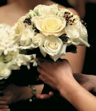 Ivory Rose Bouquet
Photography: Wirken Photography
Read More:
http://www.insideweddings.com/weddings/formal-new-years-eve-wedding-celebration-in-kansas-city-missouri/168/ White and black flower arrangement