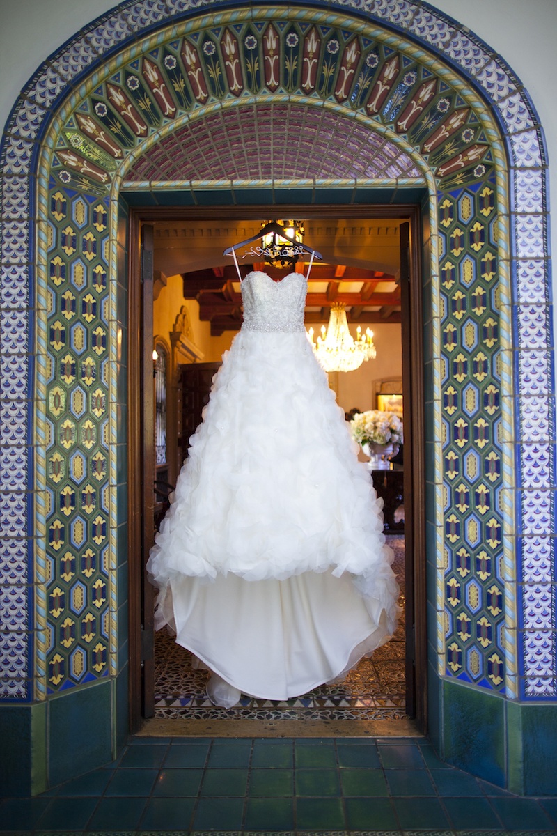 Exquisite Ball Gown
Photography: Images by Berit, Inc.
Read More:
http://www.insideweddings.com/weddings/wedding-with-purple-modern-details-at-a-chateau-in-new-jersey/693/ Strapless Lazaro wedding dress with sweetheart neckline, beaded bodice, ruffled skirt with cathedral