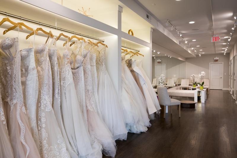 Dimitra's Bridal Chicago
Photography: Collin Pierson Photography
Read More:
http://www.insideweddings.com/biz/dimitras-bridal-couture-chicago/8705/ Chicago's premier couture bridal salon located in the heart of Chicago's fashion district and member
