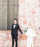 First Look Preparation
Photography: Valorie Darling Photography
Read More:
http://www.insideweddings.com/weddings/real-wedding-with-rustic-organic-ambience-in-downtown-los-angeles/1094/ Bride approaching groom near brick wall