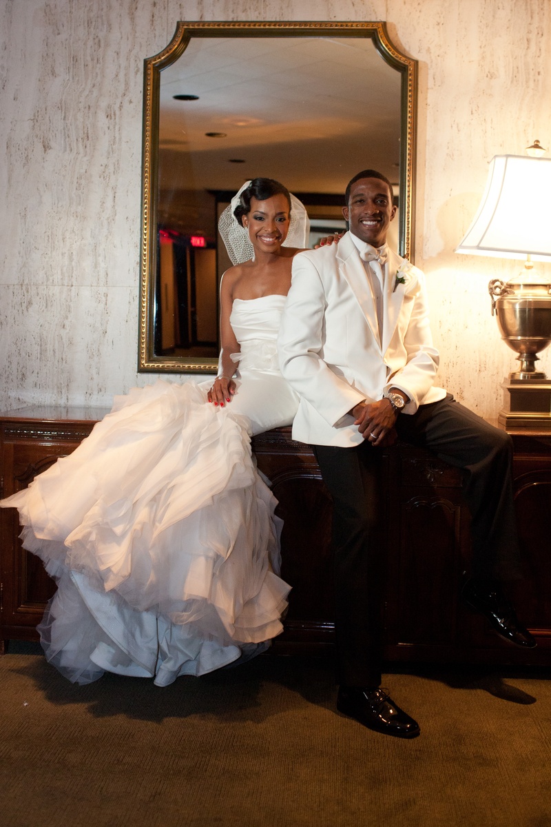 NFL Wedding Couple
Photography: Collins Metu Photography
Read More:
http://www.insideweddings.com/weddings/sarita-minor-and-jarett-dillard/432/ Jarett Dillard and bride at Houston wedding