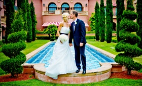 Couple Kissing on Fountain
Photography: True Photography Weddings
Read More:
http://www.insideweddings.com/weddings/meaghan-hunt-and-steve-finley/434/ Baseball player Steve Finley and bride at hotel