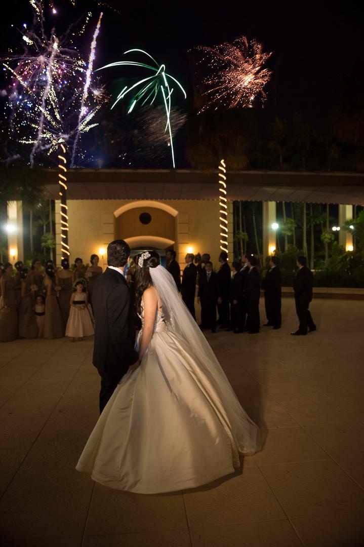 Miami Fireworks Show
Photography: Justin Marantz
Read More:
http://www.insideweddings.com/weddings/unforgettable-miami-wedding-with-acrobats-tiger-cubs-fireworks/437/ Florida wedding with surprise firework show