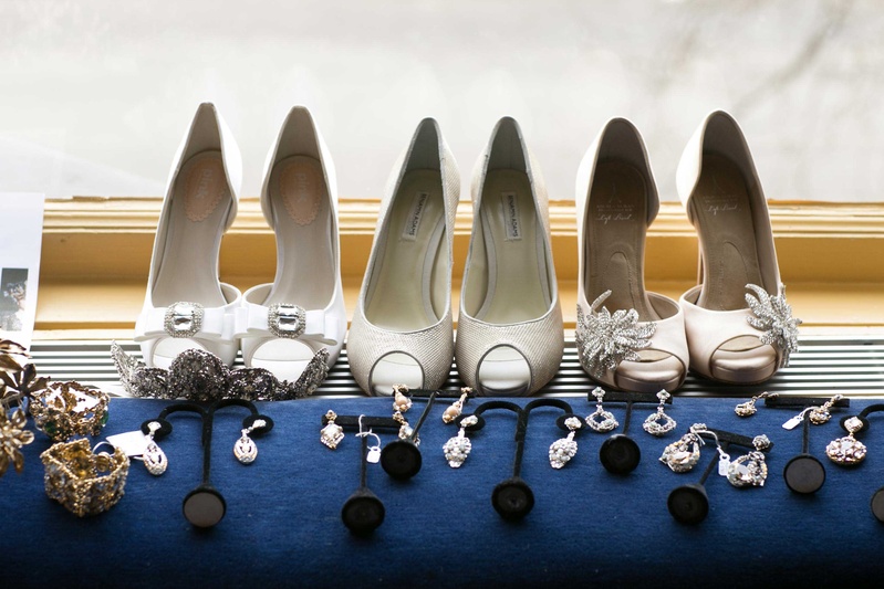 Options of Bridal Heels and Jewelry
Photography: Collin Pierson Photography
Read More:
http://www.insideweddings.com/weddings/bold-and-bright-wedding-styled-shoot-inspired-by-marrakesh-morocco/825/ white bridal shoes near variety of jewelry accessories in silver and gold