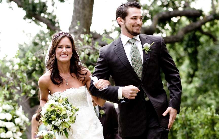 Article: 6 Tips to Amp Up Your Bridal Fitness Routine
Photography: Mi Belle Inc. Wedding Photography
Read More:
http://www.insideweddings.com/news/beauty/6-tips-to-amp-up-your-bridal-fitness-routine/1405/
