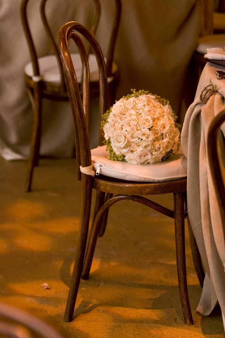 Ivory Rose Bouquet
Photography: Simone %26 Martin Photography
Read More:
http://www.insideweddings.com/weddings/sophisticated-autumn-inspired-wedding-in-napa-valley-california/262/ Bridal bouquet with dozens of white roses