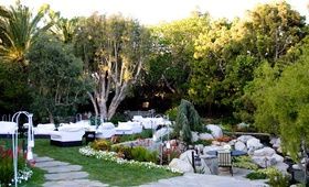 Backyard Reception Space
Photography: Jay Lawrence Goldman Photography
Read More:
http://www.insideweddings.com/weddings/glamorous-oceanside-wedding-at-a-malibu-estate/253/ Malibu estate outdoor seating area