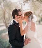 Santa Barbara Couple
Photography: Elizabeth Messina
Read More:
http://www.insideweddings.com/weddings/georgetown-cupcake-cofounder-katherine-kallinis-california-wedding/405/ DC Cupcakes' Katherine Kallinis kisses groom