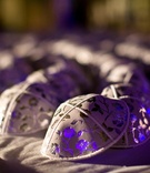 Metallic Yarmulkes
Photography: Jay Lawrence Goldman Photography
Read More:
http://www.insideweddings.com/weddings/beachside-affair-in-santa-monica-california/289/ Grey yarmulke at Jewish wedding ceremony