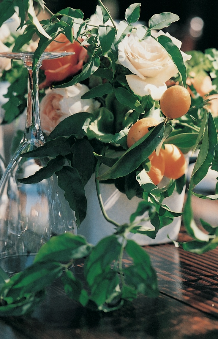 Free-Flowing Low Centerpiece
Photography: Susan Bordelon Photography
Read More:
http://www.insideweddings.com/weddings/lindsay-price-and-shawn-piller/98/ Short floral centerpieces on wooden tables