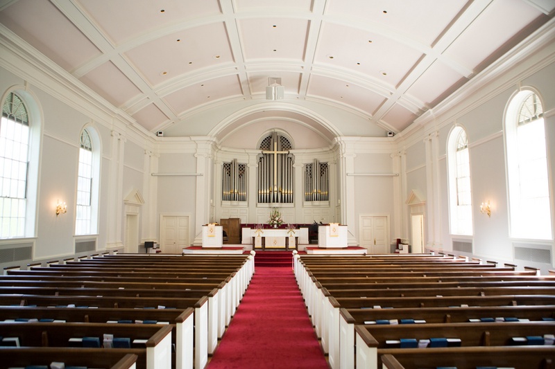 Southern Sanctuary
Photography: Aaron Watson Photography
Read More:
http://www.insideweddings.com/weddings/classic-virginia-wedding-inspired-by-grace-kellys-elegance/511/ Church wedding ceremony with red center aisle