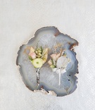 Unique Boutonnieres on Agate Slice
Photography: Thisbe Grace Photography
Read More:
http://www.insideweddings.com/weddings/inspirational-wedding-shoot-inspired-by-geology-glam-textures/678/ Groom or groomsmen boutonnieres with pink roses, golden leaves, mum, quartz crystal, white moss