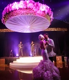 Newlyweds' First Dance to Boyz II Men Performance
Photography: Karlisch Studio
Read More:
http://www.insideweddings.com/weddings/southern-chic-wedding-in-oklahoma-with-performance-by-boyz-ii-men/697/ Bride in a fit-and-flare Vera Wang dress, ruffled skirt dances with groom, Boyz II Men
