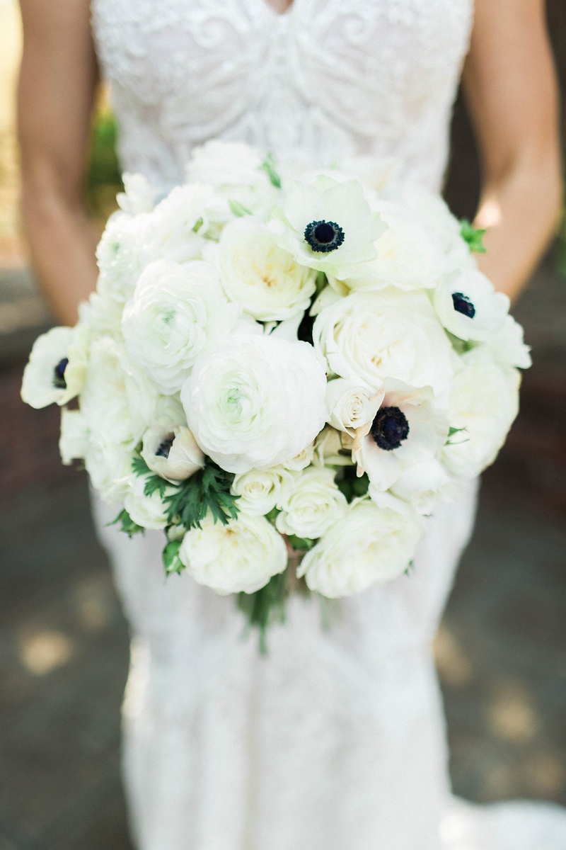 Crisp White Floral Bouquet for the Bride
Photography: Katie Shuler Photography
Read More:
http://www.insideweddings.com/weddings/rustic-chic-outdoor-wedding-at-a-winery-in-northern-california/945/ crisp white floral bouquet bride sonoma california garden roses rustic chic wedding