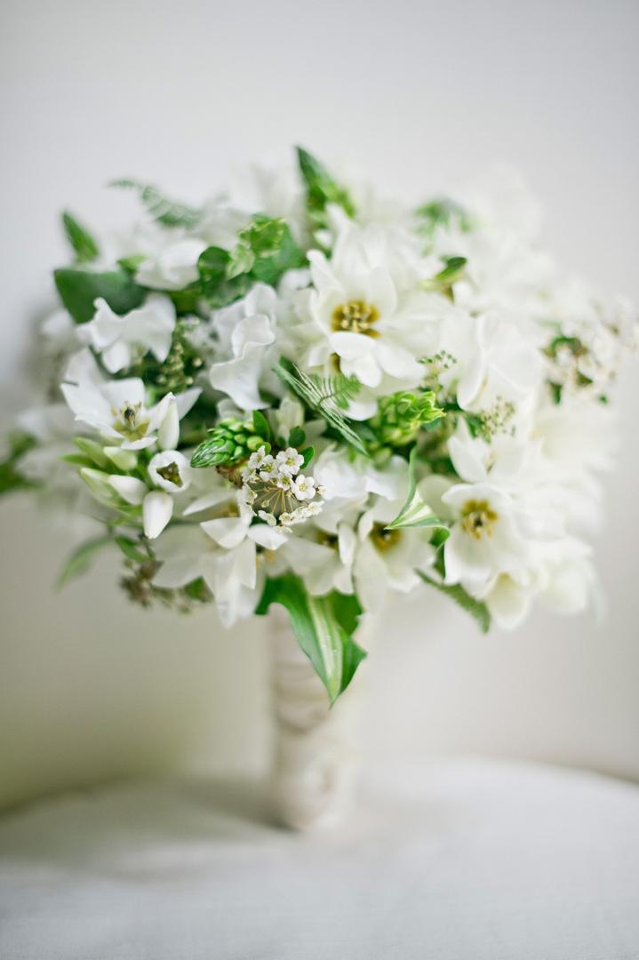 Natural White Bouquet
Photography: Harwell Photography
Read More:
http://www.insideweddings.com/weddings/romantic-woodland-inspired-atlanta-wedding-with-natural-details/433/ Star of Bethlehem flowers and greenery in bridal bouquet