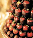 Chocolate-Covered Strawberries
Photography: Christofer Jae Photography
Read More:
http://www.insideweddings.com/weddings/classic-city-wedding-in-san-francisco-california/154/ Tower of chocolate strawberry fruits and truffle rim