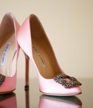 Pink Wedding Shoes
Photography: Bob %26 Dawn Davis Photography
Read More:
http://www.insideweddings.com/weddings/ashley-hebert-and-jp-rosenbaum/438/ Manolo Blahnik heels with buckle embellishment