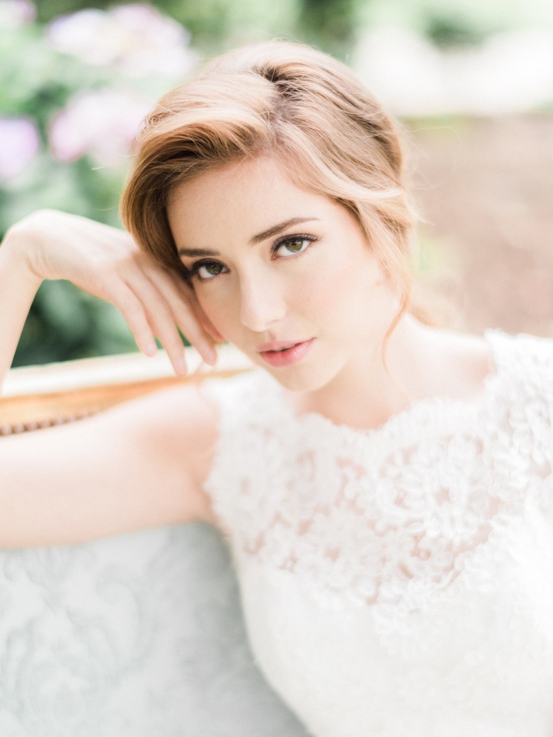 Bride with Natural Makeup
Photography: Honey Honey Photography
Read More:
http://www.insideweddings.com/weddings/romantic-french-garden-decor-with-victorian-and-bohemian-style/832/ bride with natural makeup and ponytail Jinza Couture Bridal wedding dress
