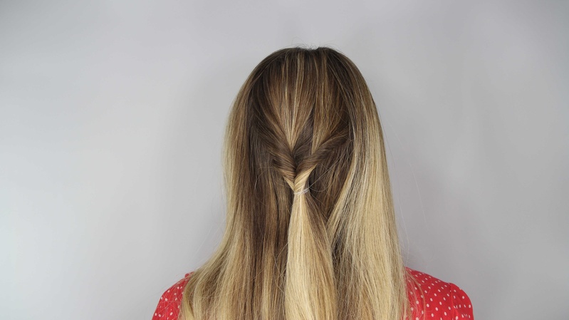 Beauty Photos Topsy Tail Braid Step 3 Inside Weddings