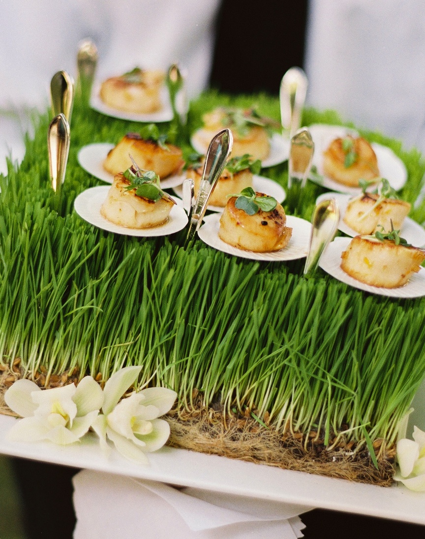 Article: Amazing Catering Designs for Weddings
Photography: Jose Villa Photography
Read More:
http://www.insideweddings.com/news/planning-design/amazing-catering-designs-for-weddings/1198/