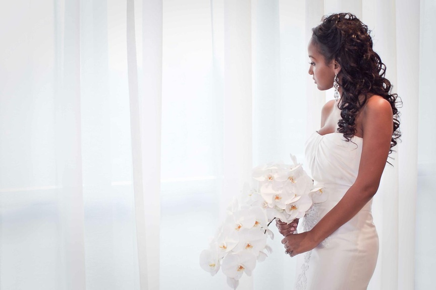 Article: Partial Updos That Work Beautifully For Brides
Photography: Tina Rowden Photography
Read More:
http://www.insideweddings.com/news/beauty/partial-updos-that-work-beautifully-for-brides/1308/