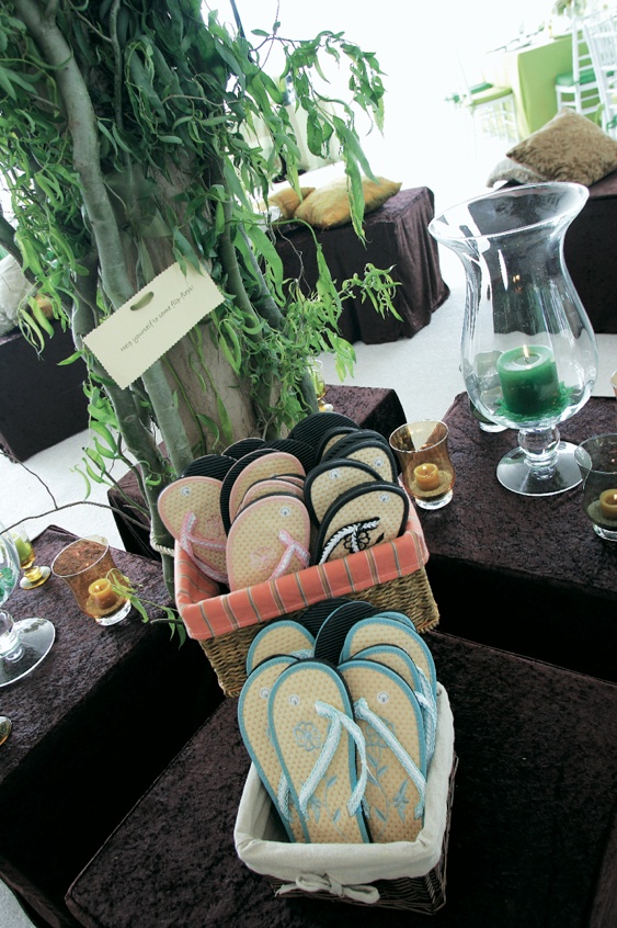Flip-Flops
Photography: Sherman Chu Photographer
Read More:
http://www.insideweddings.com/weddings/elegant-garden-style-vineyard-wedding-in-sonoma-california/205/ Black, pink, and blue flip-flops for women at wedding reception
