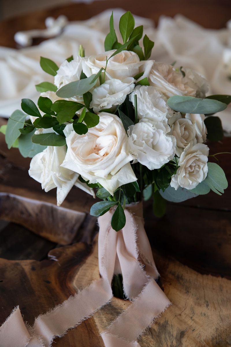 Ivory Bouquet with Blush Ribbon
Photography: Collin Pierson Photography
Read More:
http://www.insideweddings.com/weddings/beach-wedding-ceremony-romantic-reception-inspiration-in-cabo/1304/ wedding bouquet white rose lisianthus flowers greenery frayed blush pink ribbon torn edge ripped