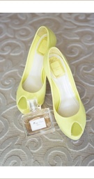 Photography: Christine Bentley Photography
Read More:
http://www.insideweddings.com/inspiration/board/176/christine-bentley-photography/yellow-inspiration/