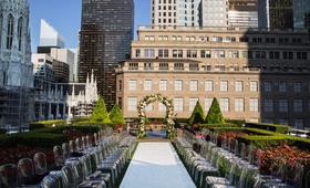 Rooftop Ceremony Décor
Photography: Christian Oth Studio
Read More:
http://www.insideweddings.com/weddings/elaine-alden-and-landry-fields/589/ 620 Loft and Garden outdoor wedding space