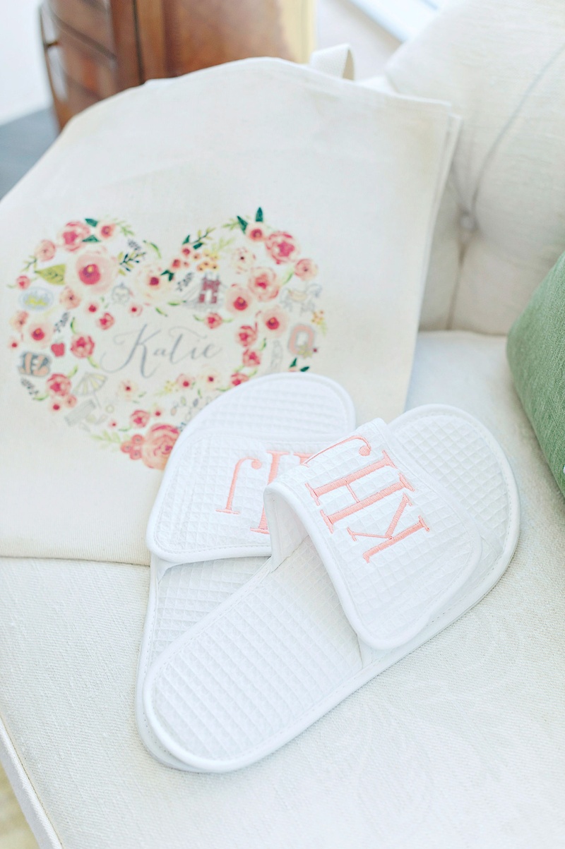 Monogrammed Slipper Gift
Photography: Kortnee Kate Photography
Read More:
http://www.insideweddings.com/weddings/hometown-celebration-with-rustic-details-colorful-pastel-flowers/1035/ Wedding party bridal bridesmaid gift ideas monogram slippers in custom tote bag with heart motif