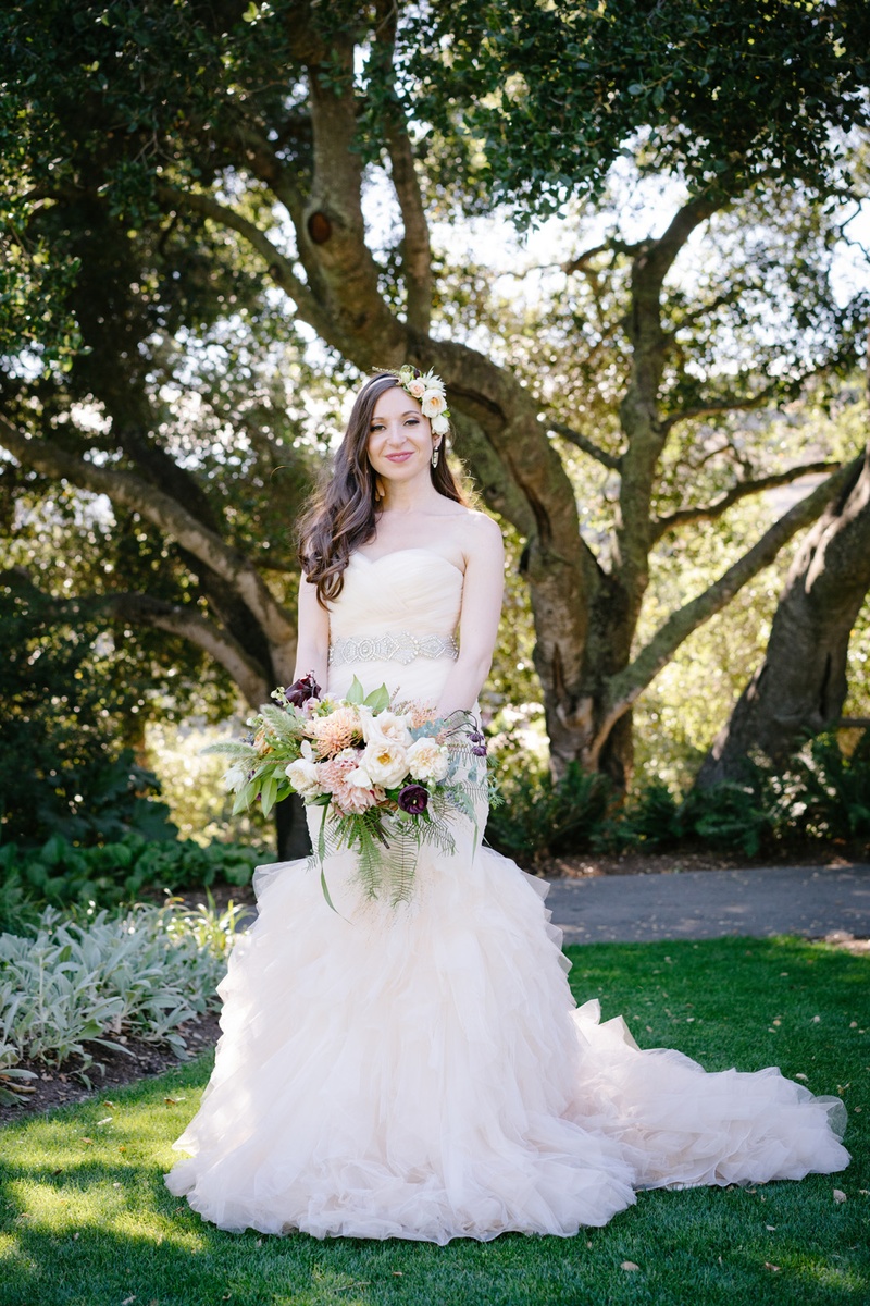 Bride with Ruffled Gown and Natural Headpiece
Photography: Karlisch Photography
Read More:
http://www.insideweddings.com/weddings/modern-rustic-wedding-full-of-flowers-and-geometric-details/906/ bride in blush ruffled mermaid dress, floral hairband, fresh-picked bouquet
