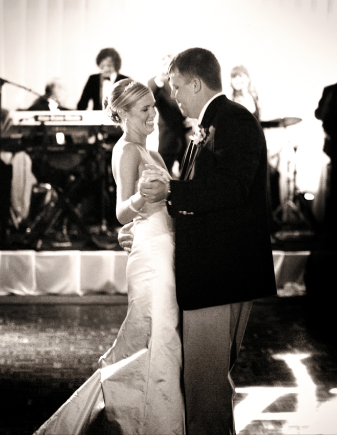 Black and White Newlywed Dance
Photography: Mermin + Christie Photographers
Read More:
http://www.insideweddings.com/weddings/tropical-theme-beach-wedding-in-naples-florida/184/ newlyweds dance at reception