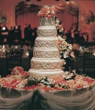 Six Layer Wedding Cake
Photography: Curtis Dahl Photography
Read More:
http://www.insideweddings.com/weddings/classic-wedding-at-the-beverly-hills-hotel/69/ White wedding cake with pink and ivory roses