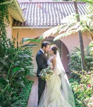 Bride %26 Groom Portrait in Bel-Air
Photography: Jessica Claire Photography
Read More:
http://www.insideweddings.com/weddings/destination-la-wedding-with-natural-rustic-organic-decor/1134/ bride and groom portrait at hotel bel-air bride in oscar de la renta strapless ruffle gown