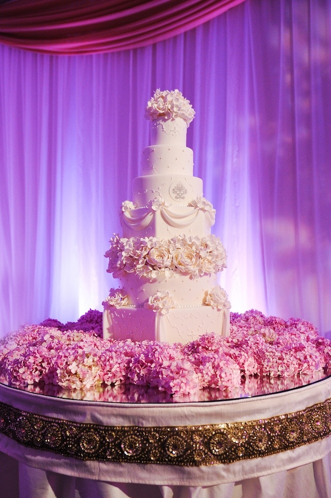 Pastel Wedding Cake Table Pastel Wedding Cake Table