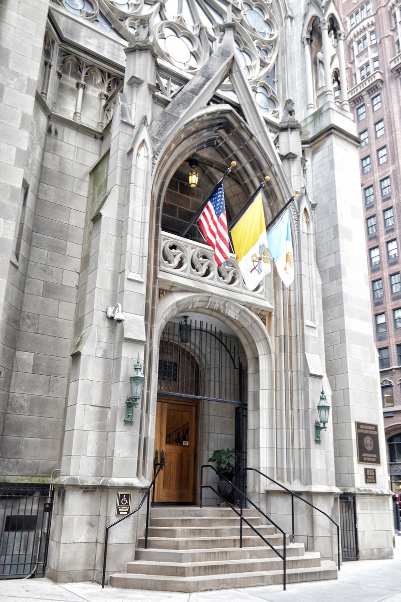 Catholic Church Entrance in Chicago
Photography: KingenSmith
Read More:
http://www.insideweddings.com/weddings/catholic-ceremony-soft-romantic-fairy-tale-reception-in-chicago/754/ st. james chapel chicago, illinois